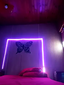 Snapshot of mariposapontiak420 chatting on 03/19/25, 03:41 mariposapontiak420 online show from 03/19/25, 03:41