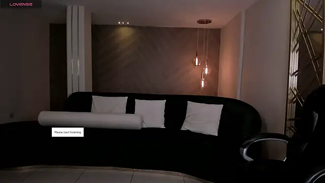RebeccaHudson online show from 04/27/26, 07:34
