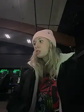 Snapshot of M1ssyk1ssy chatting on 12/31/24, 01:15 M1ssyk1ssy online show from 12/31/24, 01:15