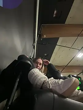 Snapshot of M1ssyk1ssy chatting on 01/03/25, 01:38 M1ssyk1ssy online show from 01/03/25, 01:38