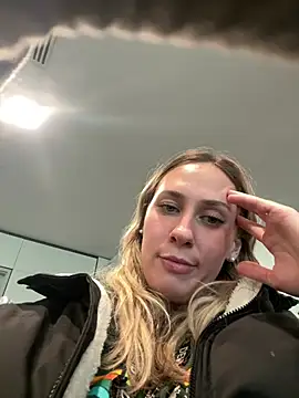 Snapshot of M1ssyk1ssy chatting on 01/13/25, 08:37 M1ssyk1ssy online show from 01/13/25, 08:37