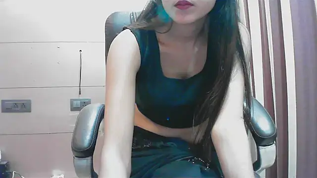 collage hoty online show from 11/12/25, 06:19