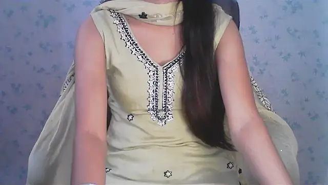 collage hoty online show from 06/18/26, 04:24