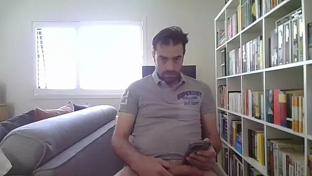 Snapshot of dad_bod_6 chatting on 10/30/25, 02:24 dad bod 6 online show from 10/30/25, 02:24