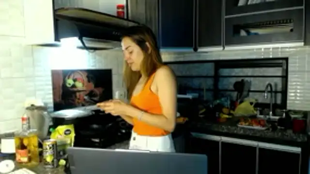 camilawm19 online show from 04/12/26, 11:54