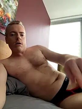 Gingerbushguy online show from 11/02/25, 07:49