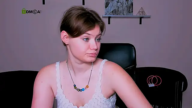 nikole kitt online show from 12/19/24, 02:23