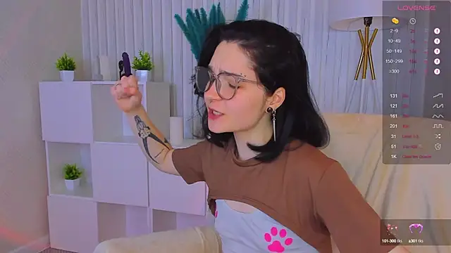 Luna-Moon online show from 12/06/24, 11:22