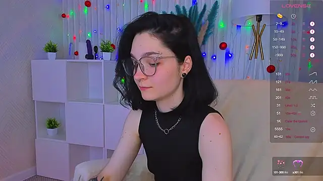 Luna-Moon online show from 12/10/24, 02:28