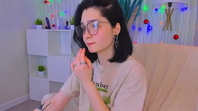 Luna-Moon online show from 12/11/24, 02:33