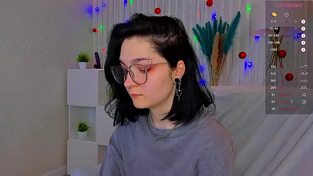 Luna-Moon online show from 12/16/24, 08:20