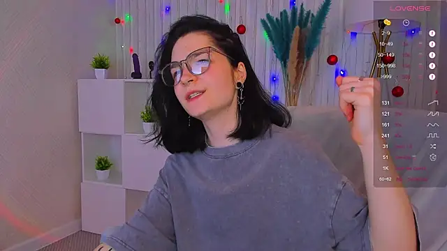 Luna-Moon online show from 12/16/24, 02:27