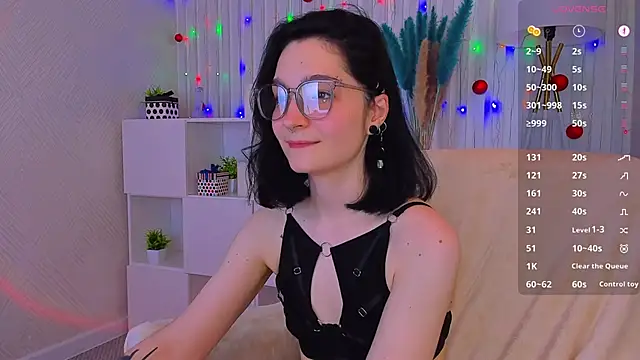 Luna-Moon online show from 12/20/24, 02:27