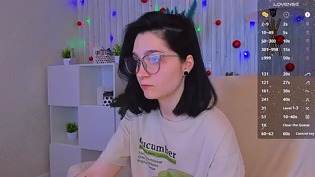 Luna-Moon online show from 12/25/24, 11:22