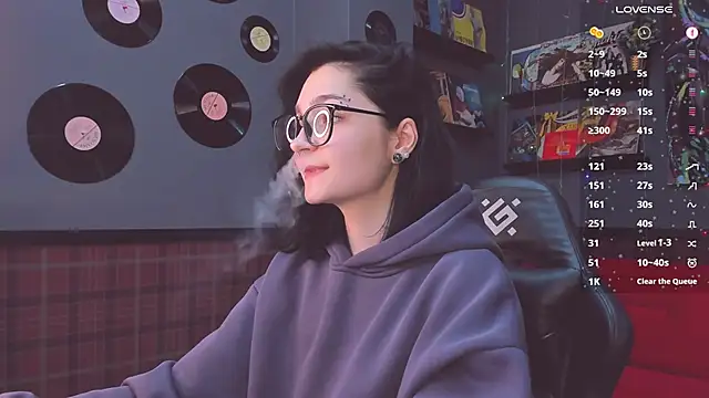 Luna-Moon online show from 01/25/25, 02:03
