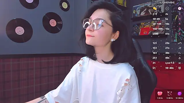 Luna-Moon online show from 02/04/25, 01:59
