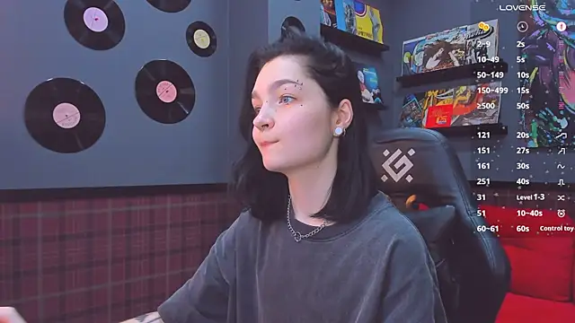 Luna-Moon online show from 02/10/25, 07:58