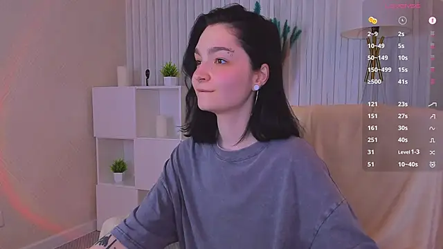 Luna-Moon online show from 02/11/25, 02:02