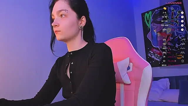 Luna-Moon online show from 03/18/25, 11:41