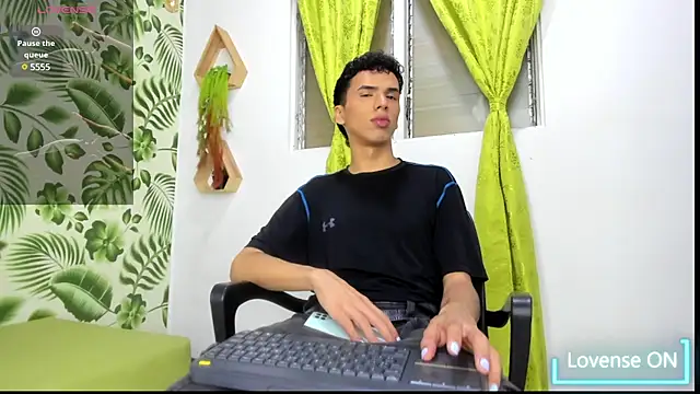 SEANTROYY online show from 02/12/25, 04:01