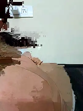 gaurika18 online show from 09/12/25, 12:49