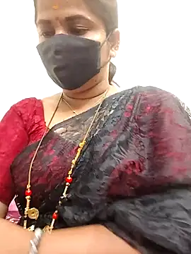 gaurika18 online show from 10/10/25, 11:20