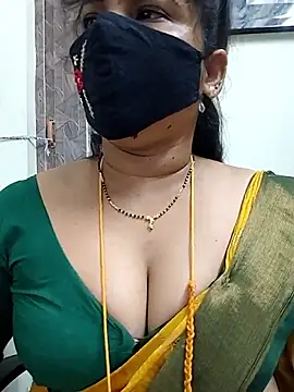 gaurika18 online show from 06/21/26, 11:13
