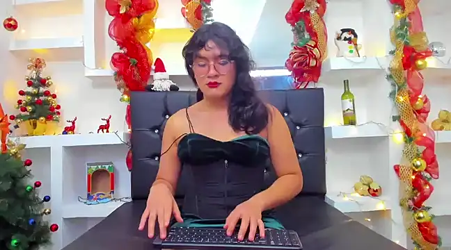 Snapshot of Elith_Berry69 chatting on 12/15/24, 09:09 Elith Berry69 online show from 12/15/24, 09:09