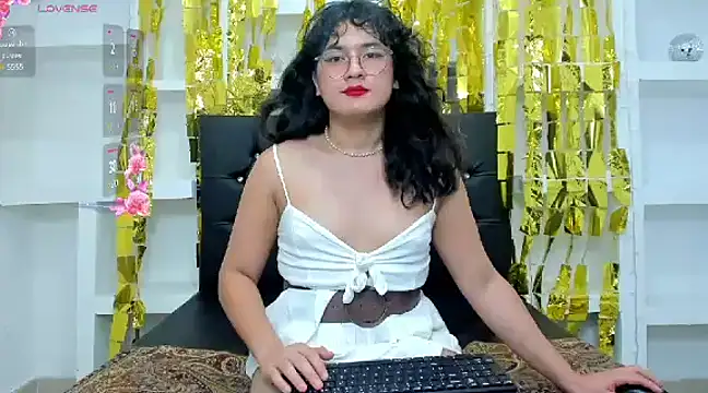 Snapshot of Elith_Berry69 chatting on 01/15/25, 01:34 Elith Berry69 online show from 01/15/25, 01:34