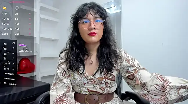 Snapshot of Elith_Berry69 chatting on 03/16/25, 08:54 Elith Berry69 online show from 03/16/25, 08:54