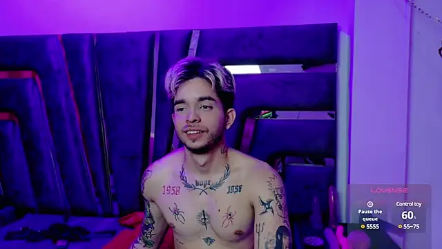 AliceandMax online show from 03/20/25, 08:19