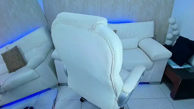 meggan 77 online show from 12/28/24, 07:55