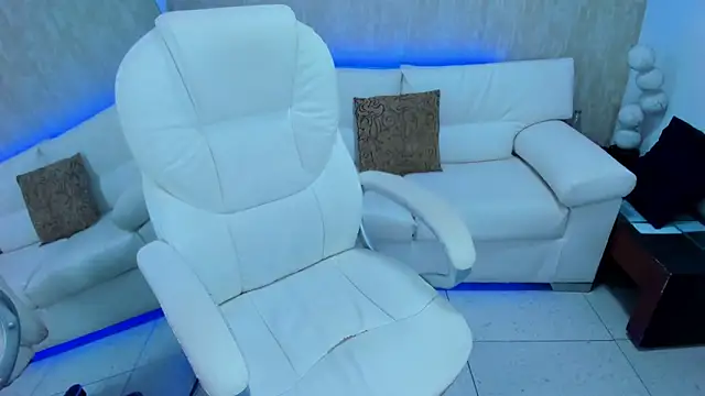 meggan 77 online show from 01/11/25, 09:47