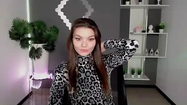 Snapshot of EmilyEight chatting on 12/14/24, 04:12 EmilyEight online show from 12/14/24, 04:12