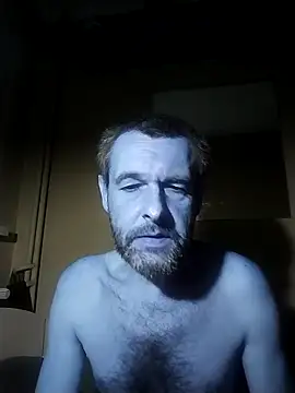 Snapshot of Andrzej-M chatting on 09/12/25, 10:32 Andrzej-M online show from 09/12/25, 10:32