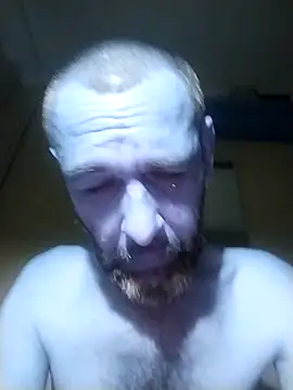 Snapshot of Andrzej-M chatting on 09/20/25, 09:38 Andrzej-M online show from 09/20/25, 09:38