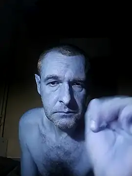 Snapshot of Andrzej-M chatting on 09/24/25, 12:47 Andrzej-M online show from 09/24/25, 12:47