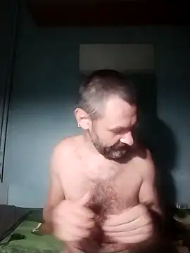 Snapshot of Andrzej-M chatting on 10/12/25, 09:14 Andrzej-M online show from 10/12/25, 09:14