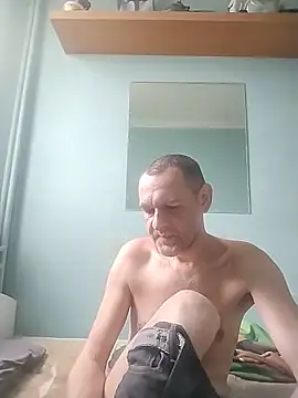 Andrzej-M online show from 05/17/26, 06:44