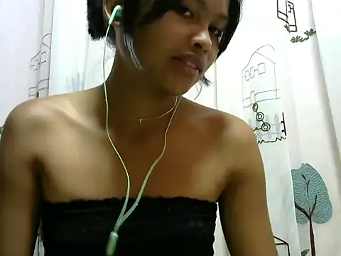 Snapshot of Rakonalie chatting on 12/30/24, 06:38 Rakonalie online show from 12/30/24, 06:38