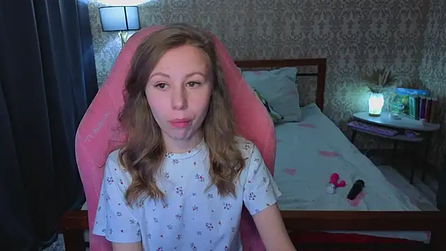 Lill Mary online show from 12/14/25, 02:50