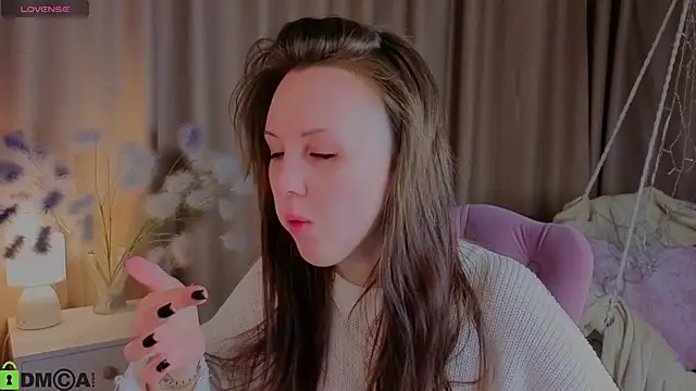 Snapshot of Wendy_mm chatting on 11/08/25, 05:12 Wendy mm online show from 11/08/25, 05:12