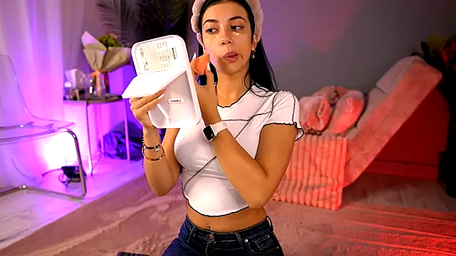 BetsyGonzale online show from 09/24/25, 04:05