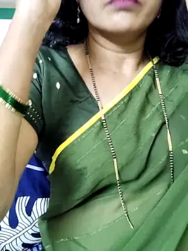 anuradha1432 online show from 10/31/25, 05:03