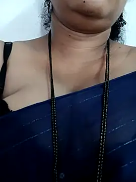 Snapshot of Nyra-23 chatting on 09/30/25, 07:24 Nyra-23 online show from 09/30/25, 07:24