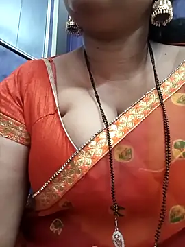 Snapshot of Nyra-23 chatting on 10/13/25, 07:41 Nyra-23 online show from 10/13/25, 07:41