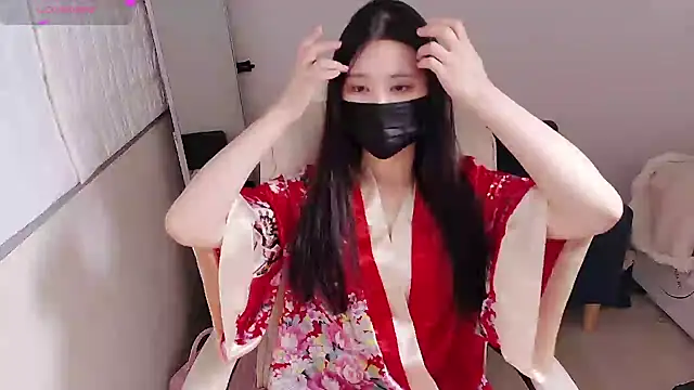 who Lilly online show from 09/18/25, 12:07