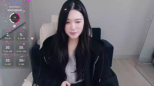 Snapshot of who_Lilly chatting on 11/08/25, 04:01 who Lilly online show from 11/08/25, 04:01