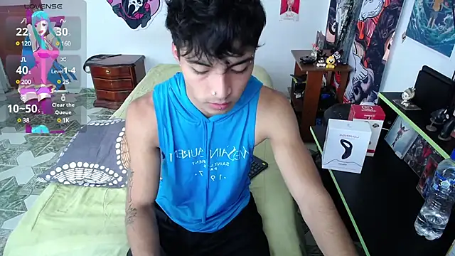 Snapshot of dylan_fun18 chatting on 03/10/25, 05:18 dylan fun18 online show from 03/10/25, 05:18