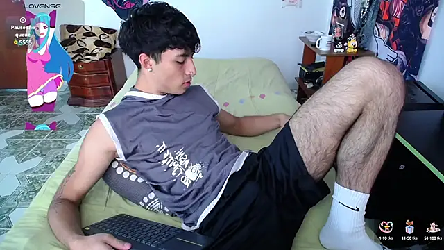 Snapshot of dylan_fun18 chatting on 03/22/25, 09:10 dylan fun18 online show from 03/22/25, 09:10